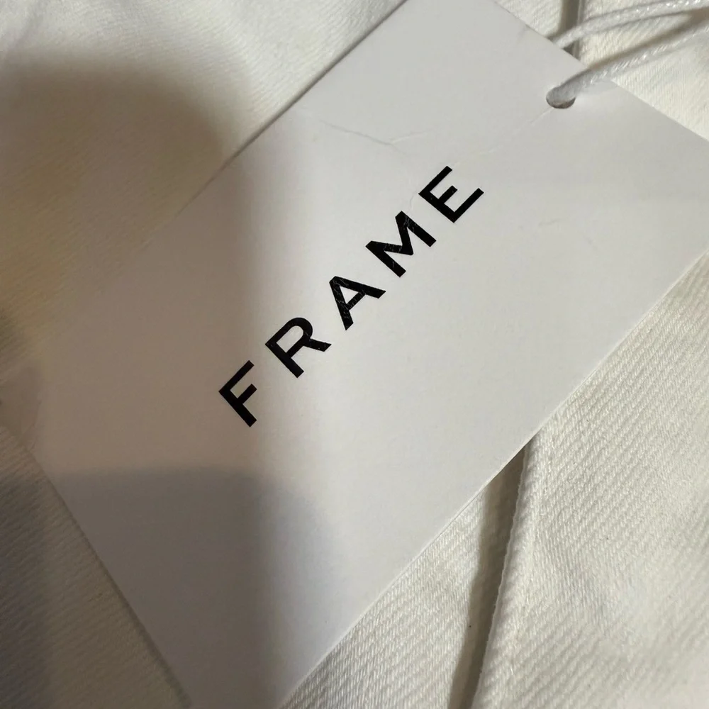 NWT Frame LE Easy Flare‎ Jeans- 27